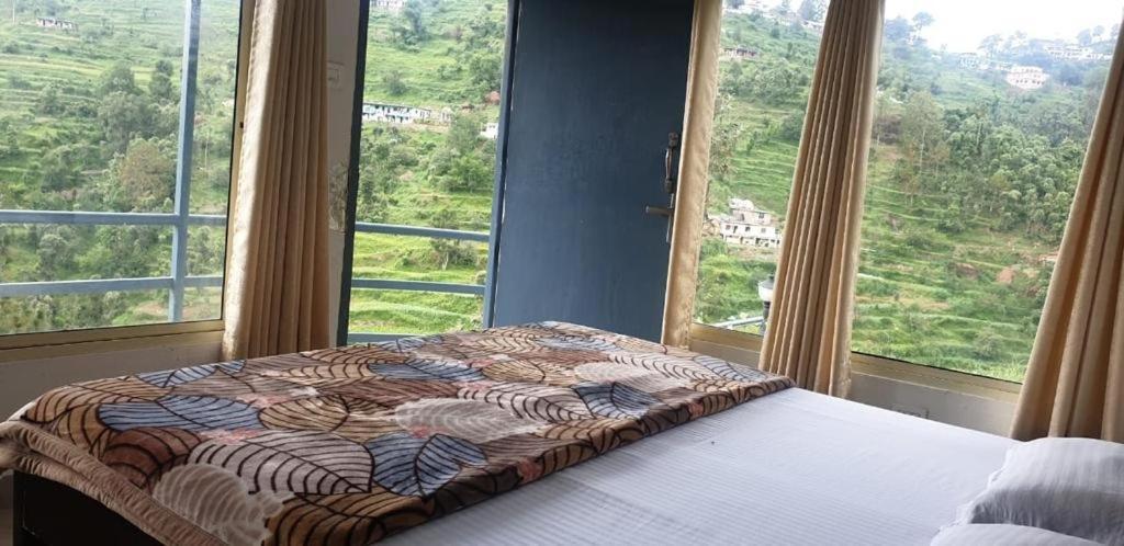 The Plum Apartamento Mukteshwar Exterior foto